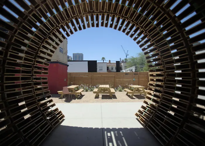 Compact Urban Living In Dtph, Pool & Parking * Phoenix